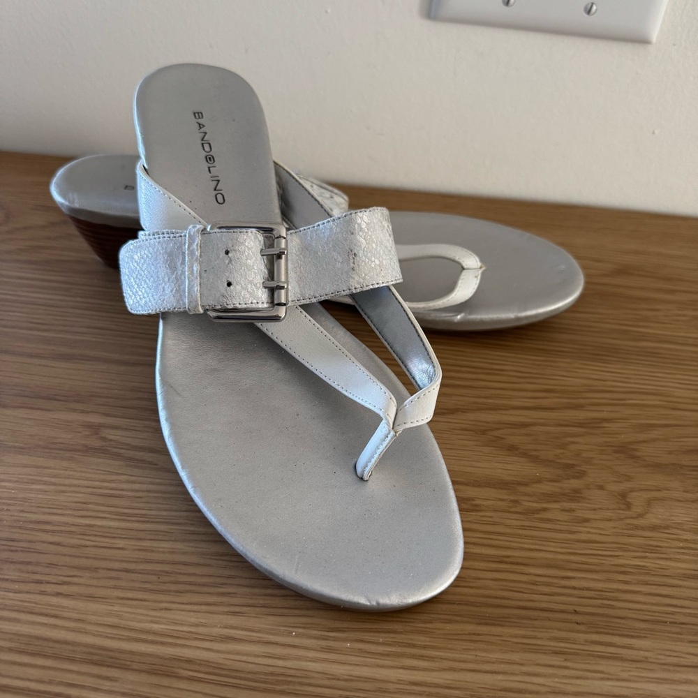 Bandolino Metallic Silver and White Thong Sandals